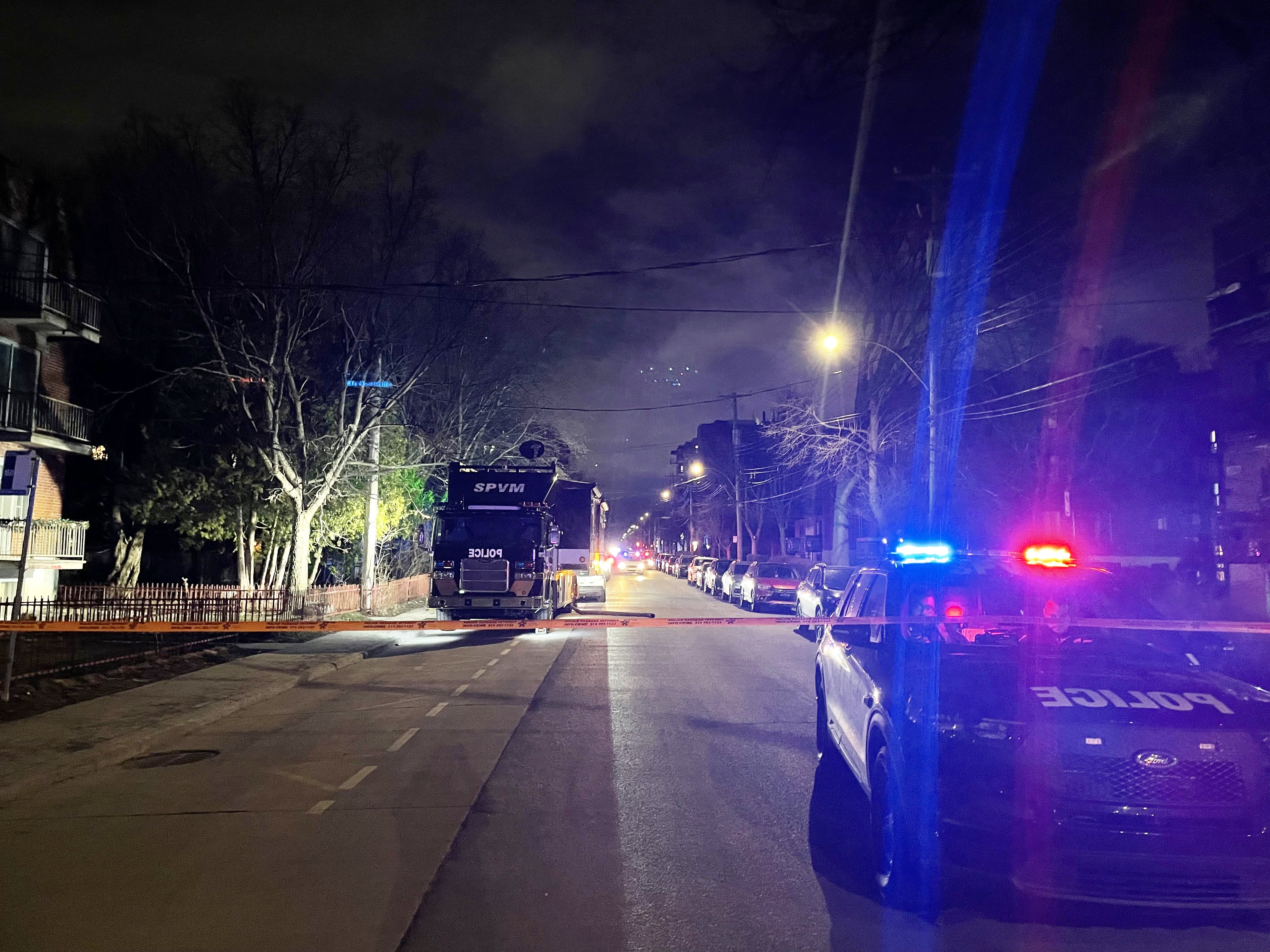 assaulted teenager A 17-year-old teenager was arrested for the 16-year-old murder in April in the Côte-des-Neiges-Notre-Dame-de-Grâce borough in Montreal. Meanwhile, The police had erected a perimeter at the corner of avenue Barclay and rue Lemieux.